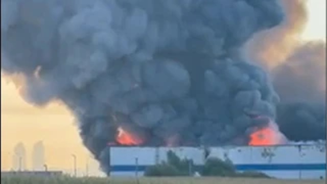 Свежие новости: Ворог поцілив по заводу Coca-Cola на Київщині