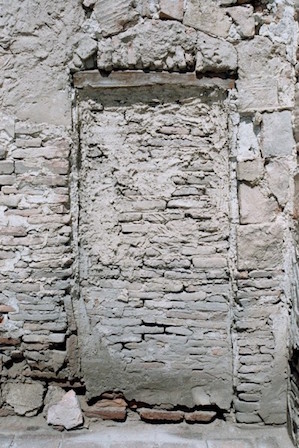 Свежие новости: В Николаеве пенсионерку соседи замуровали в бараке