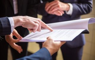 Свежие новости: В Україні дозволили писати «росія» з малої літери в неофіційних текстах