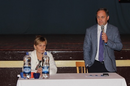 Свежие новости: Завершення реформи децентралізації, ремонтні роботи в сільській школі та багато інших питань розглядалося на зустрічі міського голови з селянами