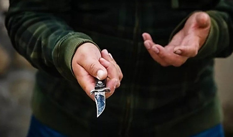 Свежие новости: В Южноукраинске задержали двоих мужчин, ограбивших прохожего