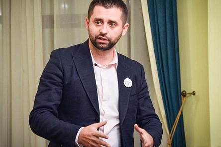 Свежие новости: «Сдуру вписался», - Арахамия рассказал, зачем в 2015 году поддержал кандидата в мэры Николаева Сенкевича