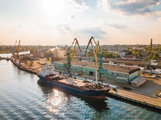 Свежие новости: В миколаївських портах заблоковано вісім суден із понад 165 тисяч тонн агропродукції