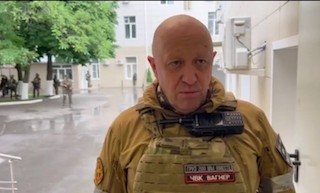 Фото новости: Reuters: Бійці ПВК «Вагнер» зайняли всі військові об'єкти у Воронежі Свежие новости: Reuters: Бійці ПВК «Вагнер» зайняли всі військові об'єкти у Воронежі