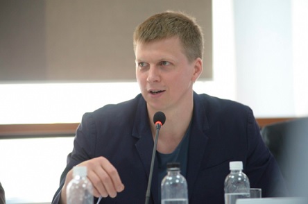 Свежие новости: ВІДЕО: Пенсії платити не потрібно, діти подбають про батьків - Радник президента шокував всю Україну своїми словами