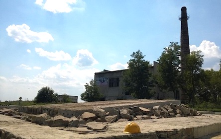 Свежие новости: В ЛНР неизвестные взорвали памятник ополченцам