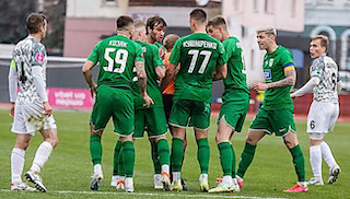 Свежие новости: В чемпіонаті України футболіст напав на жінку-арбітра, за це його вигнали з клубу