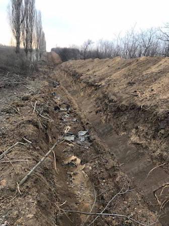 Свежие новости: На Вознесенщине неизвестные вырыли километры трубы