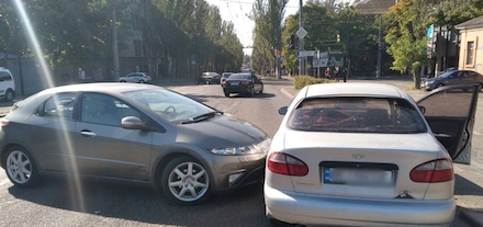 Свежие новости: В Николаеве авто разворачиваясь въехал в «Ланос»
