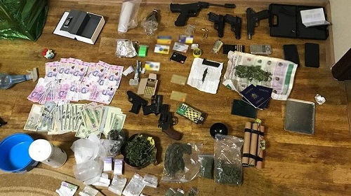 Свежие новости: В двух частных домах под Киевом наркоторговцы варили наркотики в промышленных масштабах