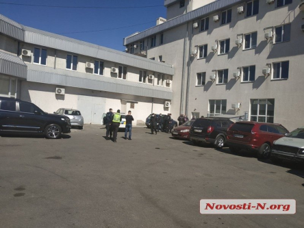 Фото новости: ВИДЕО: Михаил Титов, на которого совершено покушение, находится в состоянии геморрагического шока Свежие новости: ВИДЕО: Михаил Титов, на которого совершено покушение, находится в состоянии геморрагического шока