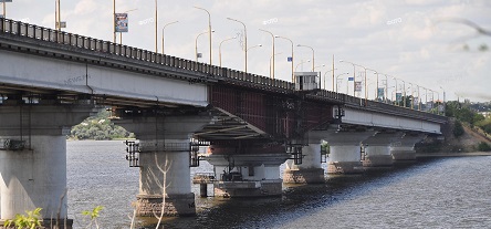 Свежие новости: В Николаеве мужчина угрожал спрыгнуть с Варваровского моста: предположительно, был пьян