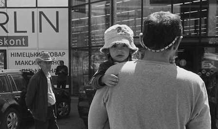 Свежие новости: В Миколаєві відкрилася фотовиставка документальних фотографій «Долаючи темряву»