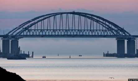 Свежие новости: Два украинских буксира подходят к Керченскому проливу