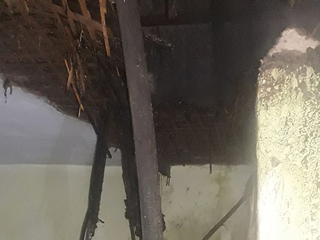 Свежие новости: На Николаевщине спасатели не дали сгореть дому, крыша которого загорелась из-за неправильной эксплуатации печи