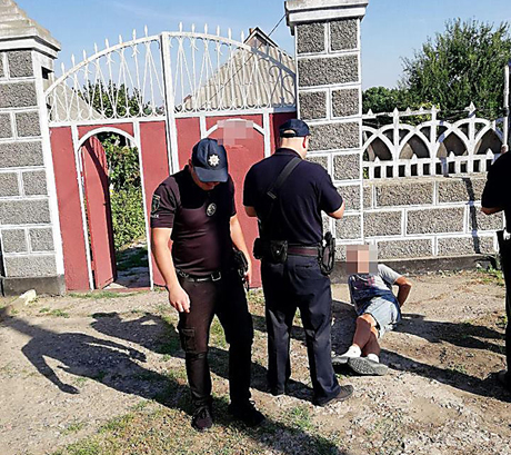 Свежие новости: Патрульные задержали мужчину, подозреваемого в избиении своей сожительницы до смерти