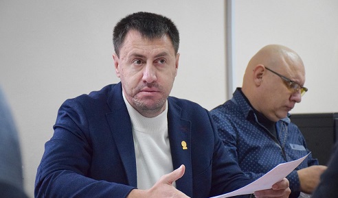 Свежие новости: «Он не понимает, куда пришел», — Ентин заявил, что будет требовать увольнения нового директора ЖКХ