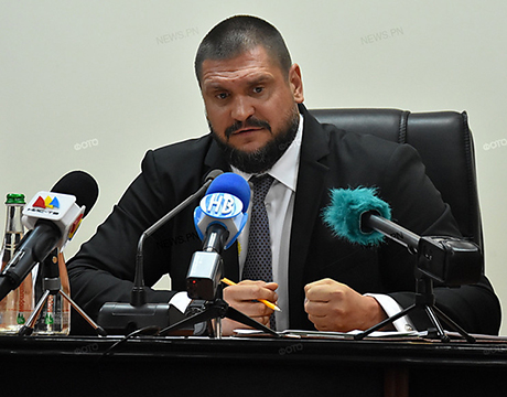 Свежие новости: «Политики, которые загнали страну в долги, не имеют права на критику», – губернатор