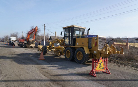 Свежие новости: В Одесской области жители перекрытием дороги добились ее ремонта
