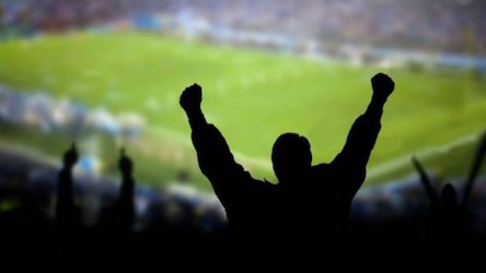 Фото новости: Сеть поразило исполнение гимна Украины болельщиками на матче с Хорватией: мощное видео Свежие новости: Сеть поразило исполнение гимна Украины болельщиками на матче с Хорватией: мощное видео