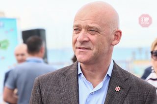 Фото новости: Мер Одеси виходить із СІЗО - за нього внесли заставу, - ЗМІ Свежие новости: Мер Одеси виходить із СІЗО - за нього внесли заставу, - ЗМІ