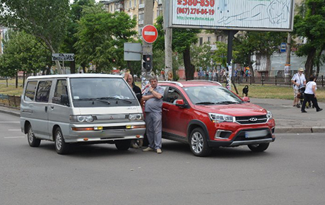 Свежие новости: В центре Николаева столкнулись 