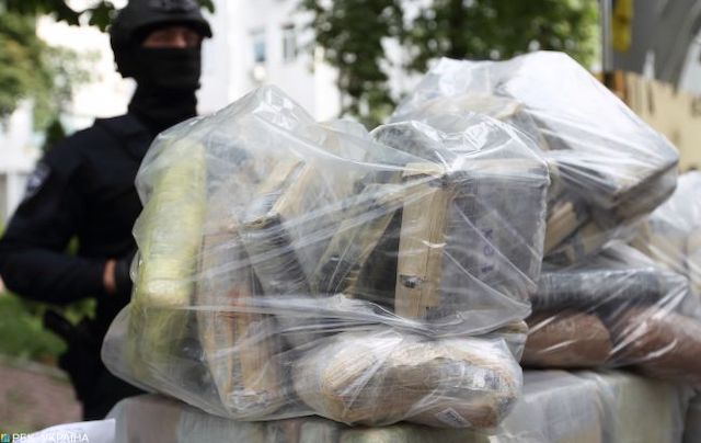 Фото новости: Полиция разоблачила интернет-магазин по продаже особо опасного наркотика в Украине Свежие новости: Полиция разоблачила интернет-магазин по продаже особо опасного наркотика в Украине