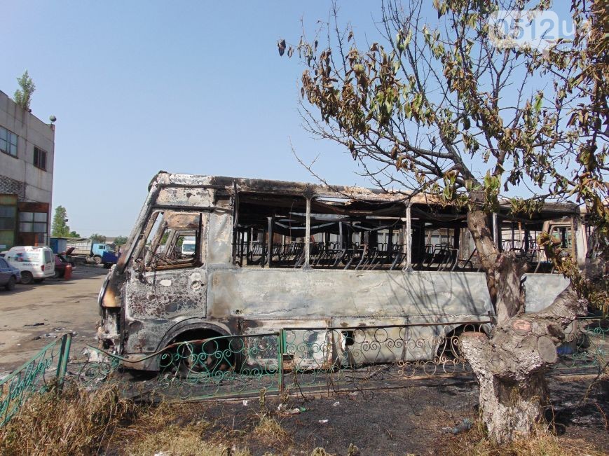 Свежие новости: Вандалы сожгли автобусную стоянку Николаев-Одесса