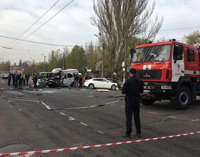 Свежие новости: Все безразлично мчались мимо умирающих: кадры первых минут после страшной аварии в Кривом Роге