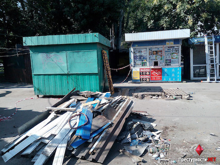 Свежие новости: Возле рынка «Южный» в Николаеве снесли три незаконных МАФа и провели рейд по стихийной торговле