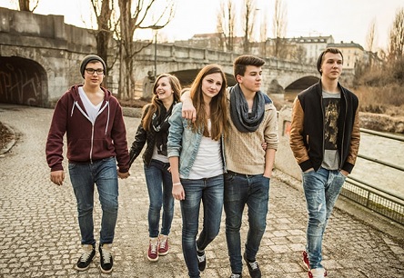 Свежие новости: Каждый пятый подросток в Украине пробовал наркотики. Опрос