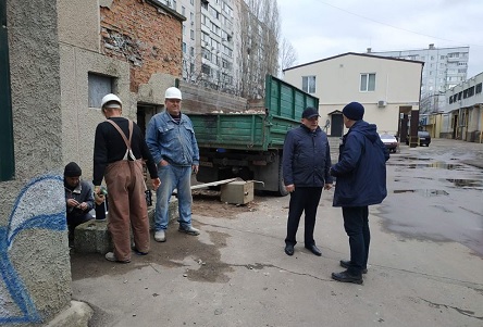 Фото новости: Черговий рейд міського голови по вразливим місцям Южноукраїнська Свежие новости: Черговий рейд міського голови по вразливим місцям Южноукраїнська
