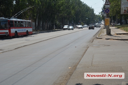 Свежие новости: Улицу, которую кое-как залатали к визиту в Николаев премьера Гройсмана, ремонтируют во второй раз