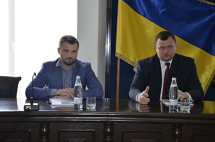 Свежие новости: Экс-прокурора Николаевщины Дунаса и его зама Белоуса СБУ уличала в создании схемы по вымогательству взяток, – журналист