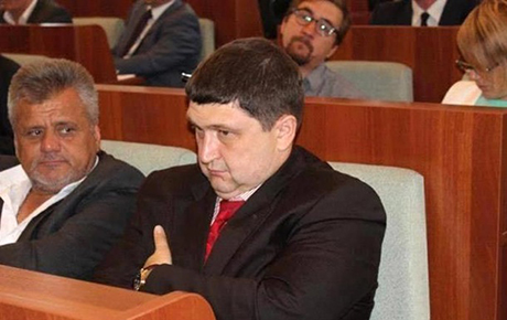 Свежие новости: В Черкасской области во двор депутату бросили две гранаты – СМИ