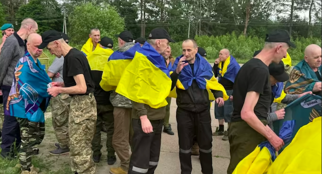 Свежие новости: Зеленський: Більшість з обміняних у червні українців були в полоні з 2022 року