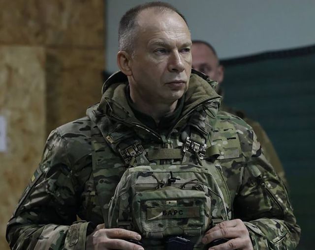 Свежие новости: Переводити висококваліфікований персонал у піхоту заборонено, - Сирський