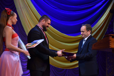 Свежие новости: Міський голова Віталій Луков отримав Подяку від Прем'єр-міністра України