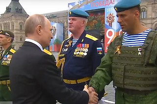 Свежие новости: Окупанти звільнили ще одного генерала, який підняв питання про проблеми в армії