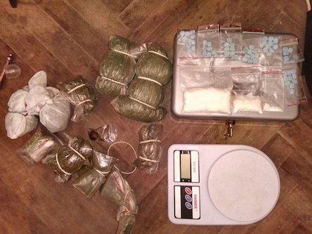 Свежие новости: Во Львове поймали торговцев, поставлявших наркотики в учебные заведения