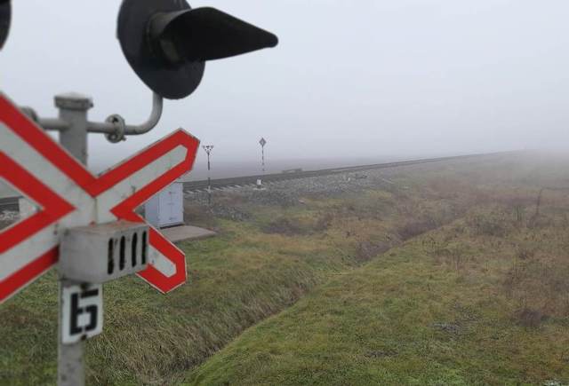 Свежие новости: На Николаевщине пассажирский поезд врезался в грузовик, водитель которого выехал на ж/д переезд