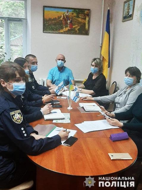 Свежие новости: У Миколаєві поліцейські обговорили питання попередження домашнього насильства з представниками органів соціального захисту