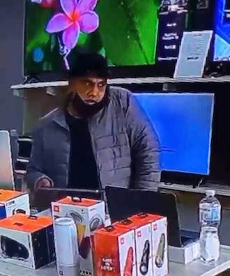 Свежие новости: В Николаеве мужчина в магазине украл ноутбук за 1700$