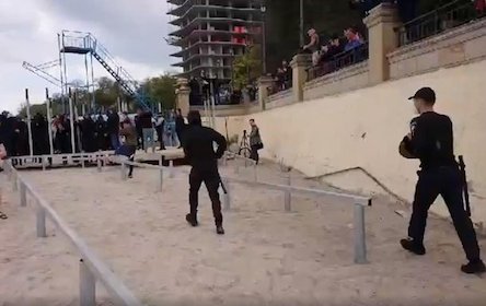 Свежие новости: В Одессе на пляже возникли столкновения с полицией