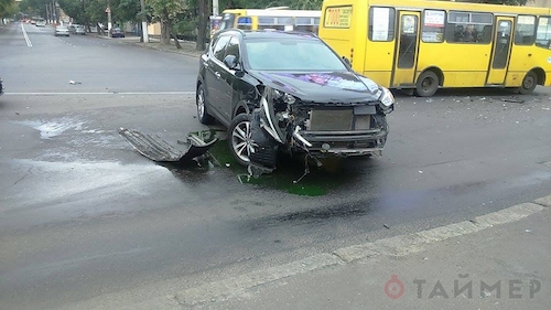 Свежие новости: ДТП в Одессе: столкнулись BMW и Hyundai