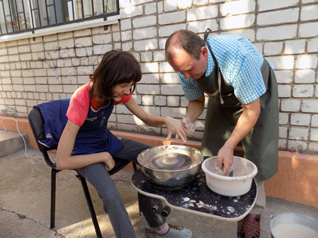 Свежие новости: В Южноукраїнську у відділенні комплексної реабілітації дітей з інвалідністю відбувся майстер-клас з гончарства
