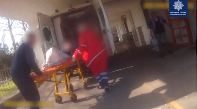 Свежие новости: В Николаеве патрульные сопроводили в больницу ребенка с кровотечением