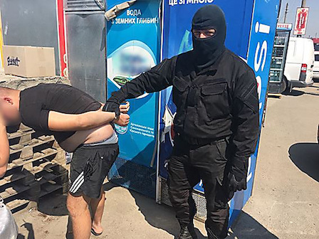 Свежие новости: Подозреваемый в деле о плантациях конопли и крупной взятке руководству Доманевской полиции оказался «дружинником»