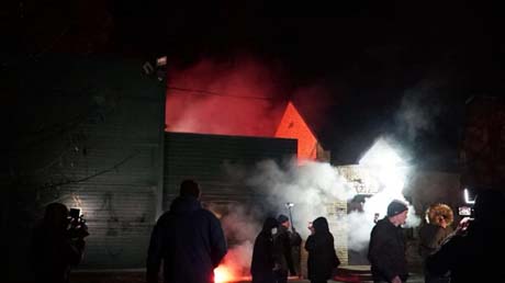 Свежие новости: Нацкорпус забросал дом Медведчука петардами и файерами