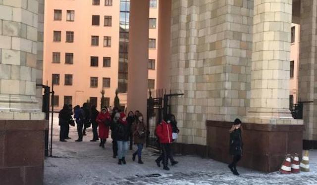 Свежие новости: В Харькова горит университет имени Каразина, проводится эвакуация